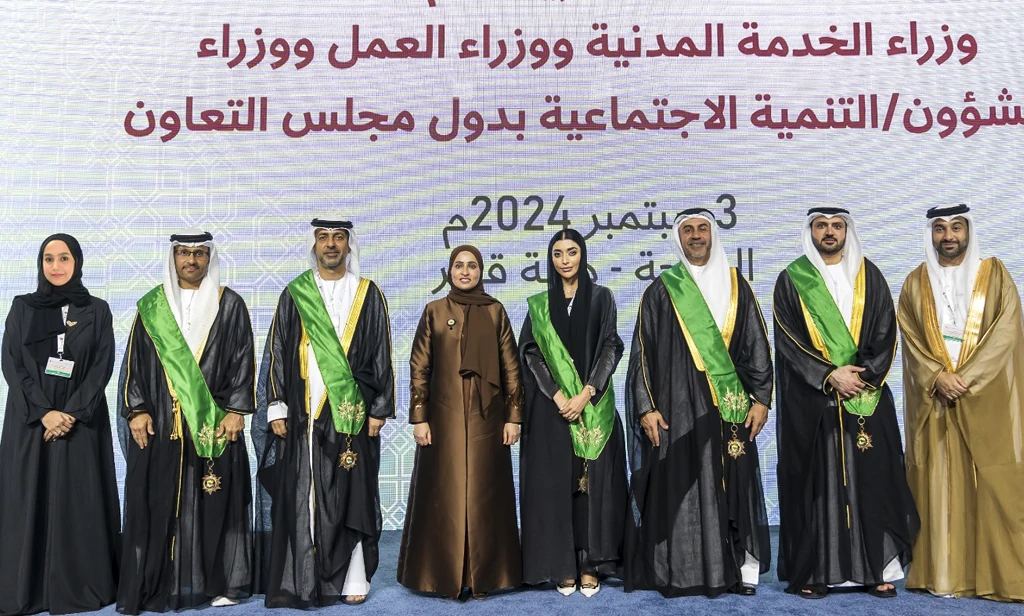 Honoring 5 UAE government leaders with the GCC Civil Service and Administrative Development Medal